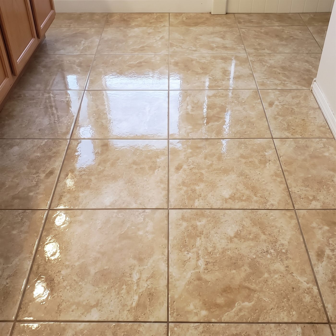 Tile and grout after steam extraction